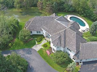 1680 Trillium Ln, Lake Forest, IL 60045
