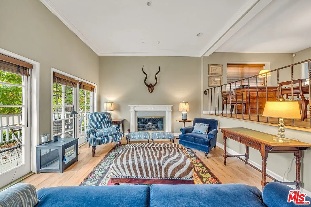 Building Photo - 824 Amherst Ave #1