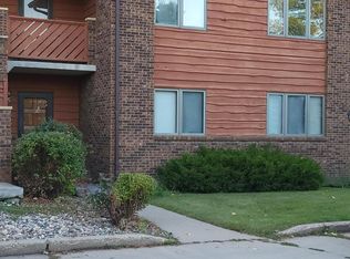 1750 S 34th St, Grand Forks, ND 58201