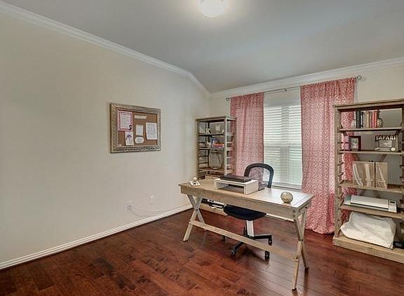4th image of 409 Briar Park Dr