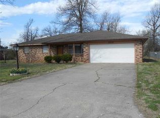 504 W Buford St, Springdale, AR 72762