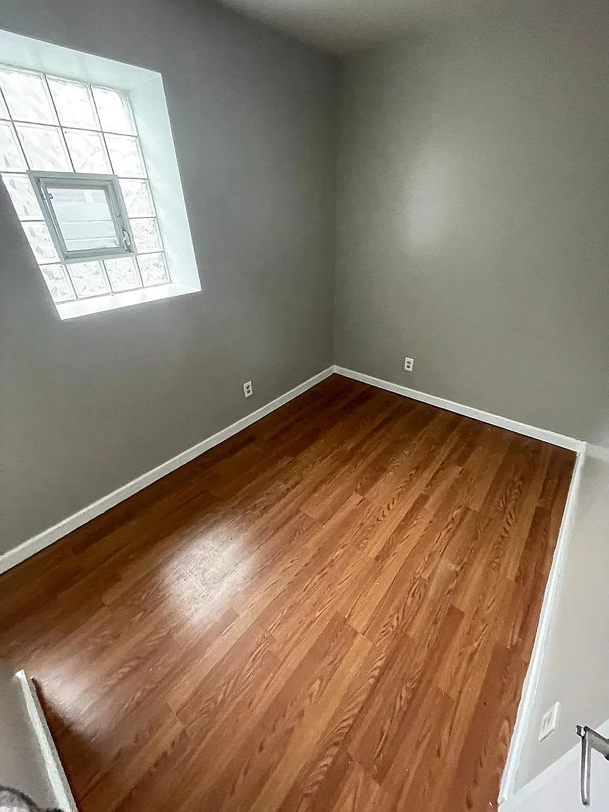 2 bed, $1,300 — Photo 1