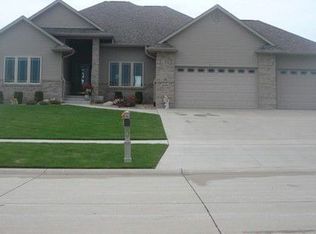 6090 Stags Leap Ln, Marion, IA 52302