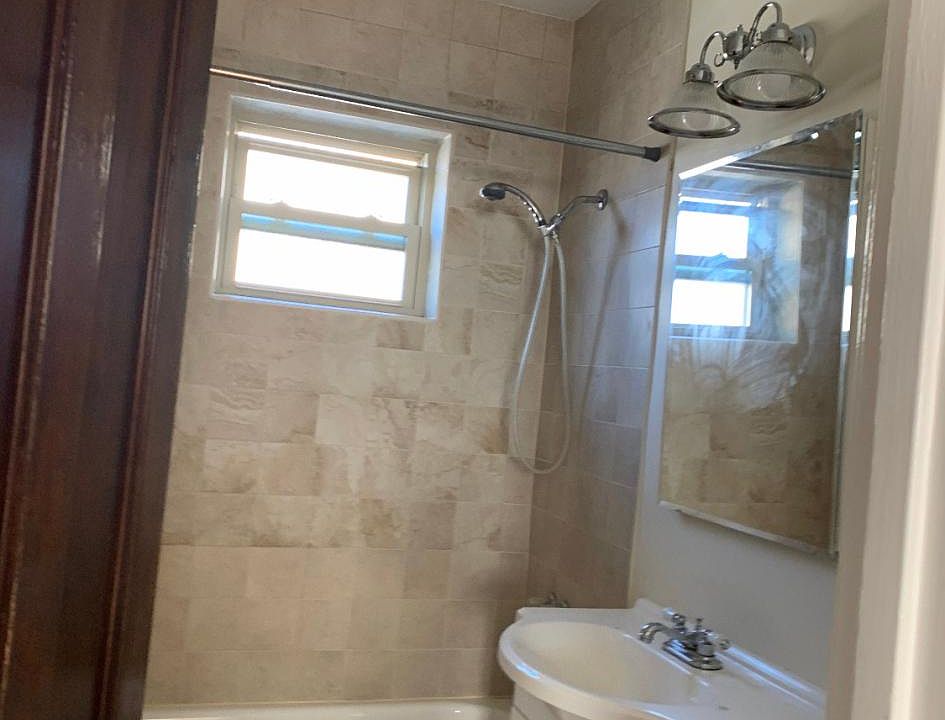 1st image of 6316 N Artesian Ave