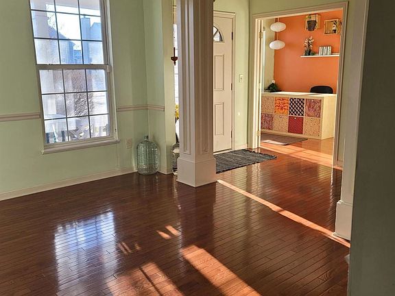 5th image of 6598 Lilac Ln