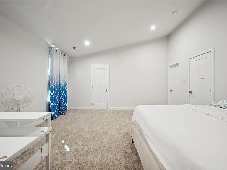 8036 Milltown Cir — Photo 21