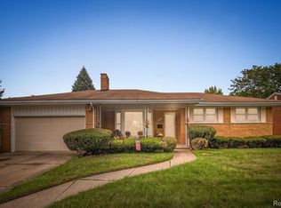 17551 W Outer Dr, Dearborn Heights, MI 48127