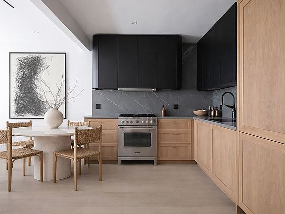 3rd image of 19 N Henry St #4