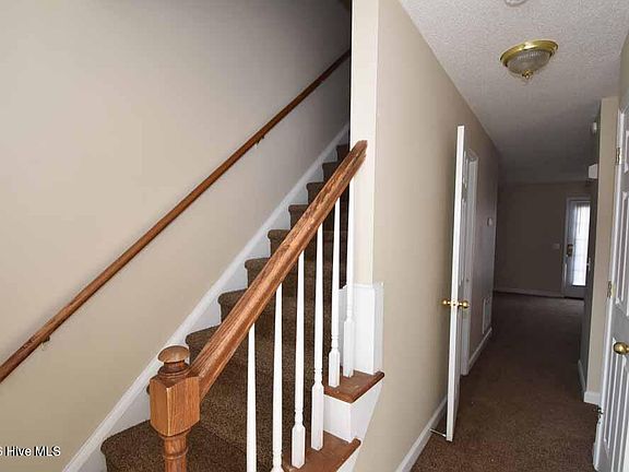 4th image of 1231 Westridge Ct #A