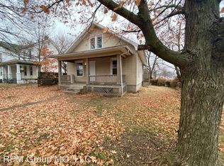1104 N Campbell Ave, Springfield, MO 65802