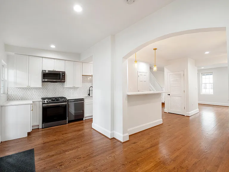 730 Newton Pl NW #1 — Photo 1