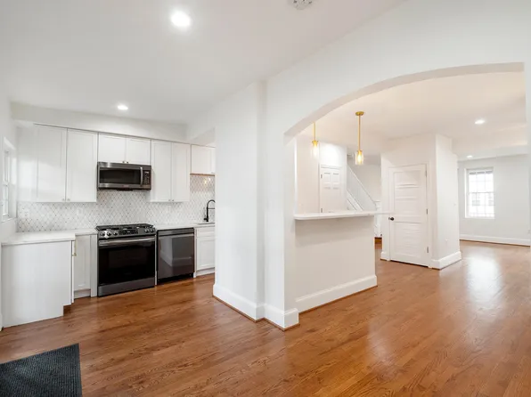 730 Newton Pl NW #1, Washington, DC 20010
