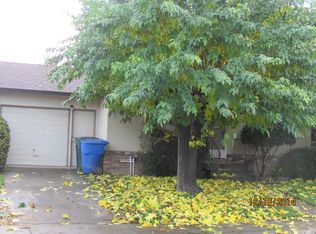 5461 S Land Park Dr, Sacramento, CA 95822