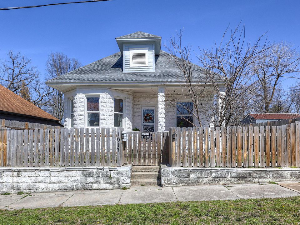 1st image of 1017 W B Street
