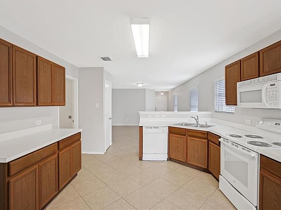 2nd image of 6928 Meadow Way Ln