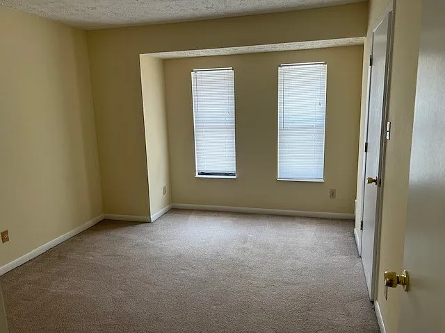 105 Cynthia Ln #B — Photo 8