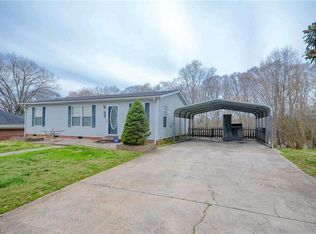 929 Lincoln St, Eden, NC 27288