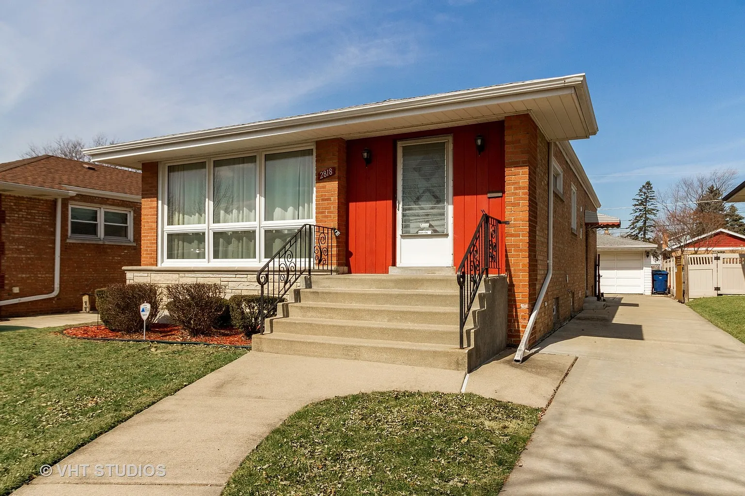 2818 W 100th St photo 1