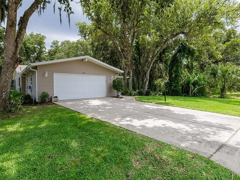 301 Water Landing Dr — Photo 2