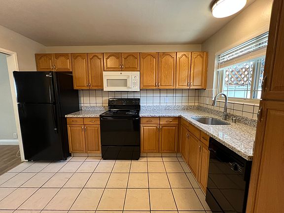 3rd image of 3524 Farm Hill Blvd #Z