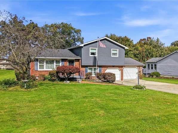 5805 Daniel Dr, Hermitage, PA 16148