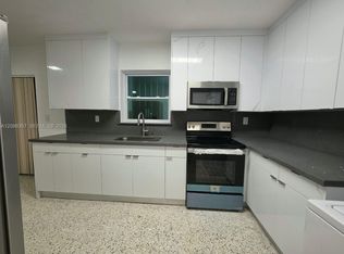 822 SW 6th St #1, Miami, FL 33130