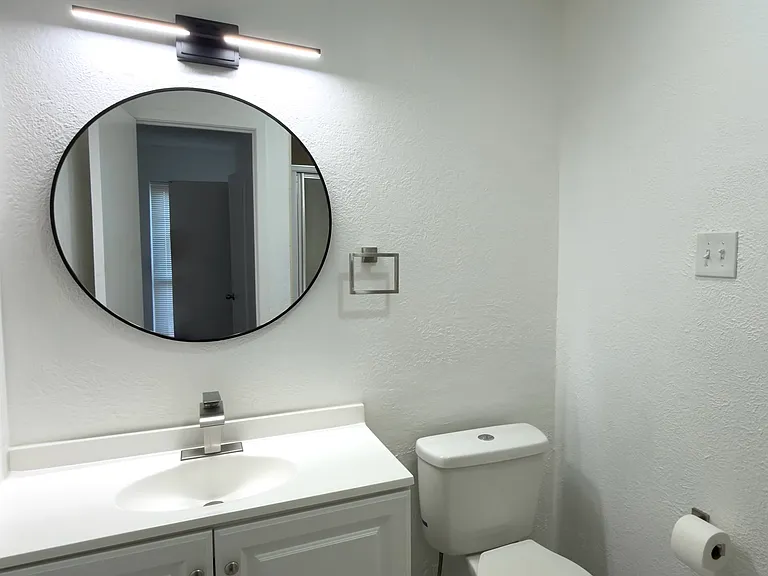 Master Bedroom Bathroom