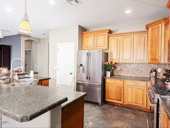 4th image of 44362 W Adobe Cir