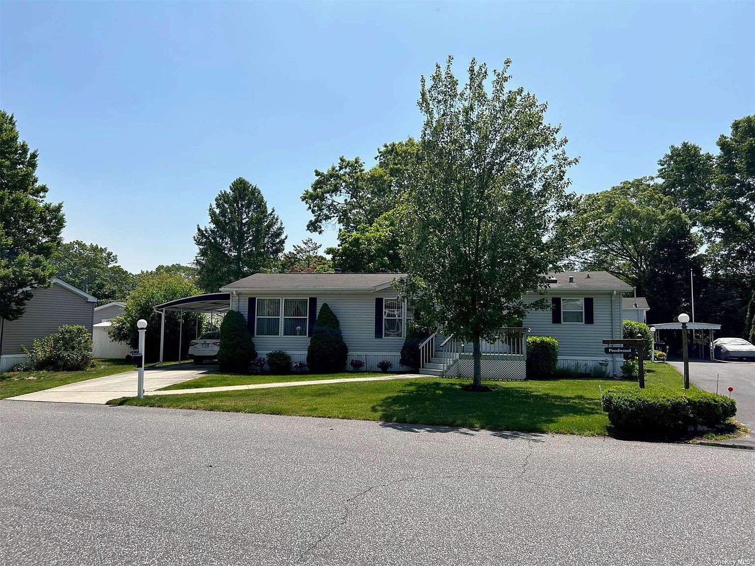 1661279 Old Country Road, Riverhead, NY 11901 Zillow