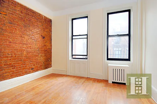 Rented by Halstead Real Estate | media 35