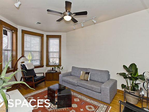 5th image of 2647 N Sacramento Ave #2649-1F