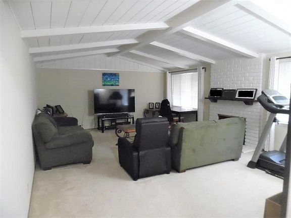 2nd image of 1945 Laver Ct