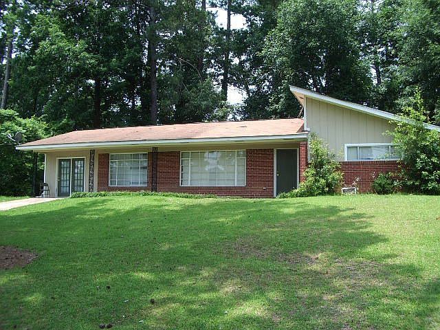 2nd image of 3215 W Lake Dr