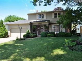 21338 Ellen Dr, Fairview Park, OH