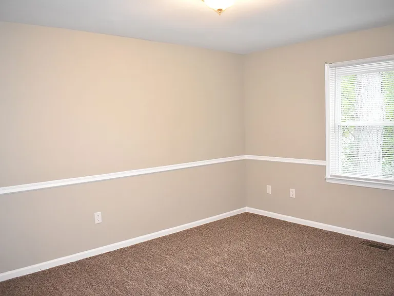 5405 Lee White Ln — Photo 15