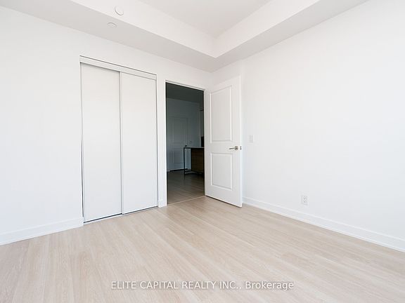 5th image of 50 Upper Mall Way #428