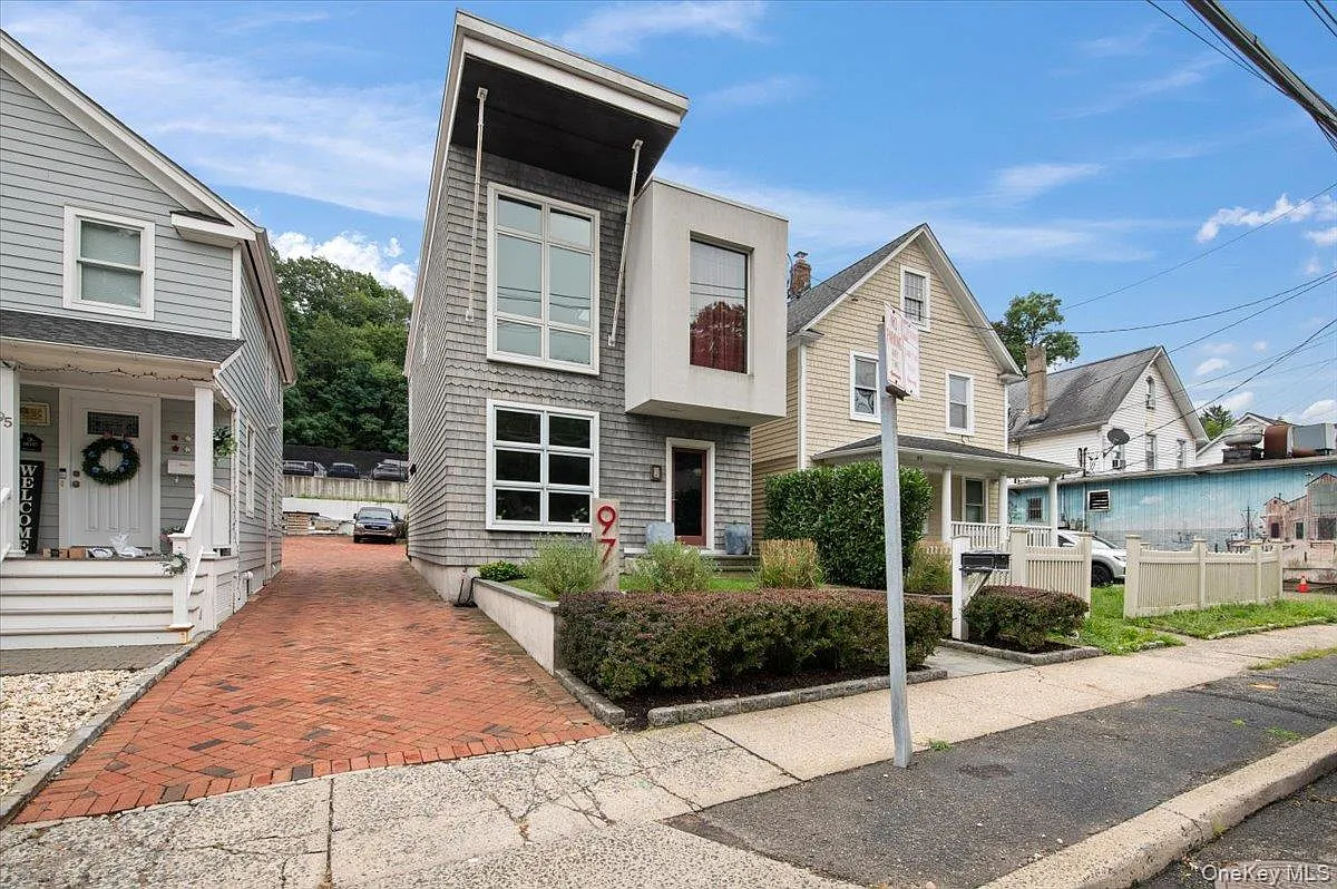 2 bed, 2.5 bath, 1769 sqft, $4,750 — Photo 1