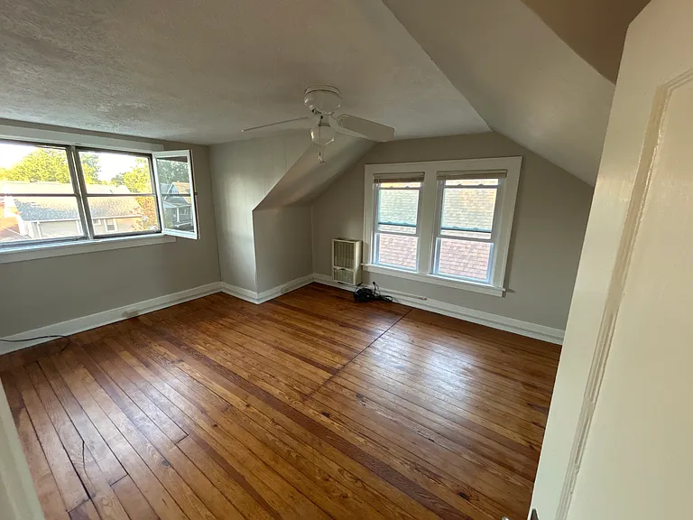 10425 Baltic Rd #3 — Photo 8