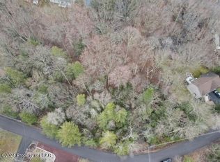 Beaver Slide Dr, Drums, PA 18222