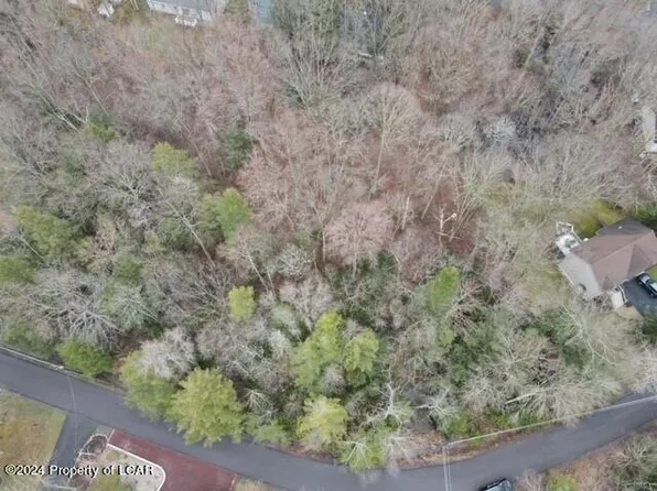 Beaver Slide Dr, Drums, PA 18222