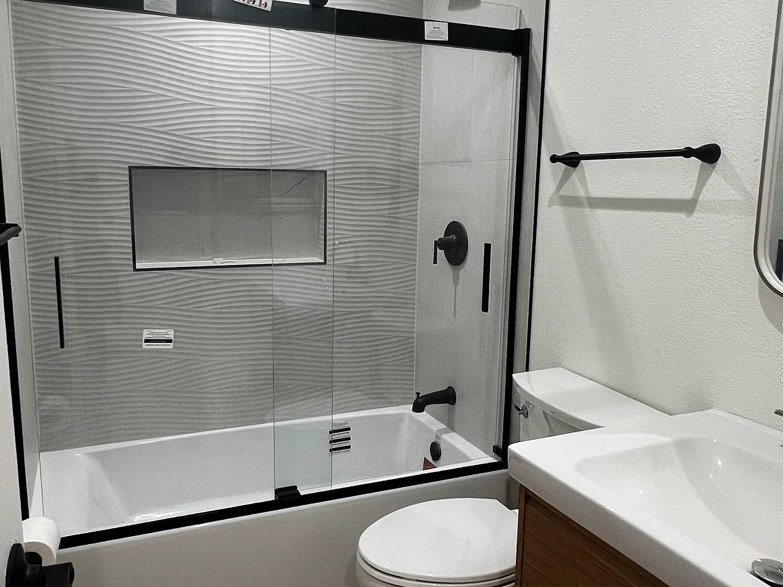 3 bed, 2.5 bath, 1768 sqft, $5,500 — Photo 2