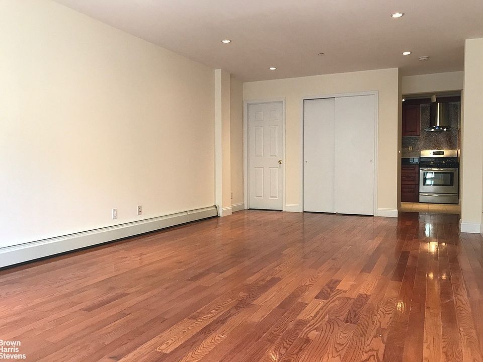 1st image of 2716 41st Ave APT 7C
