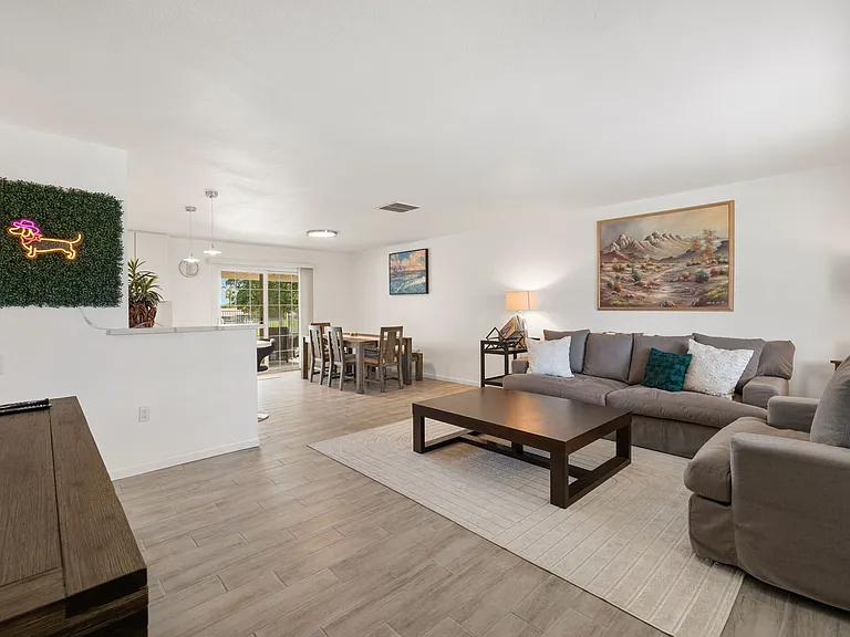 42600 Wisconsin Ave — Photo 11