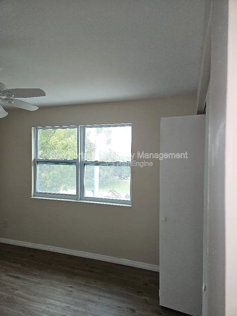 2 bed, 1.0 bath, $1,199 — Photo 4