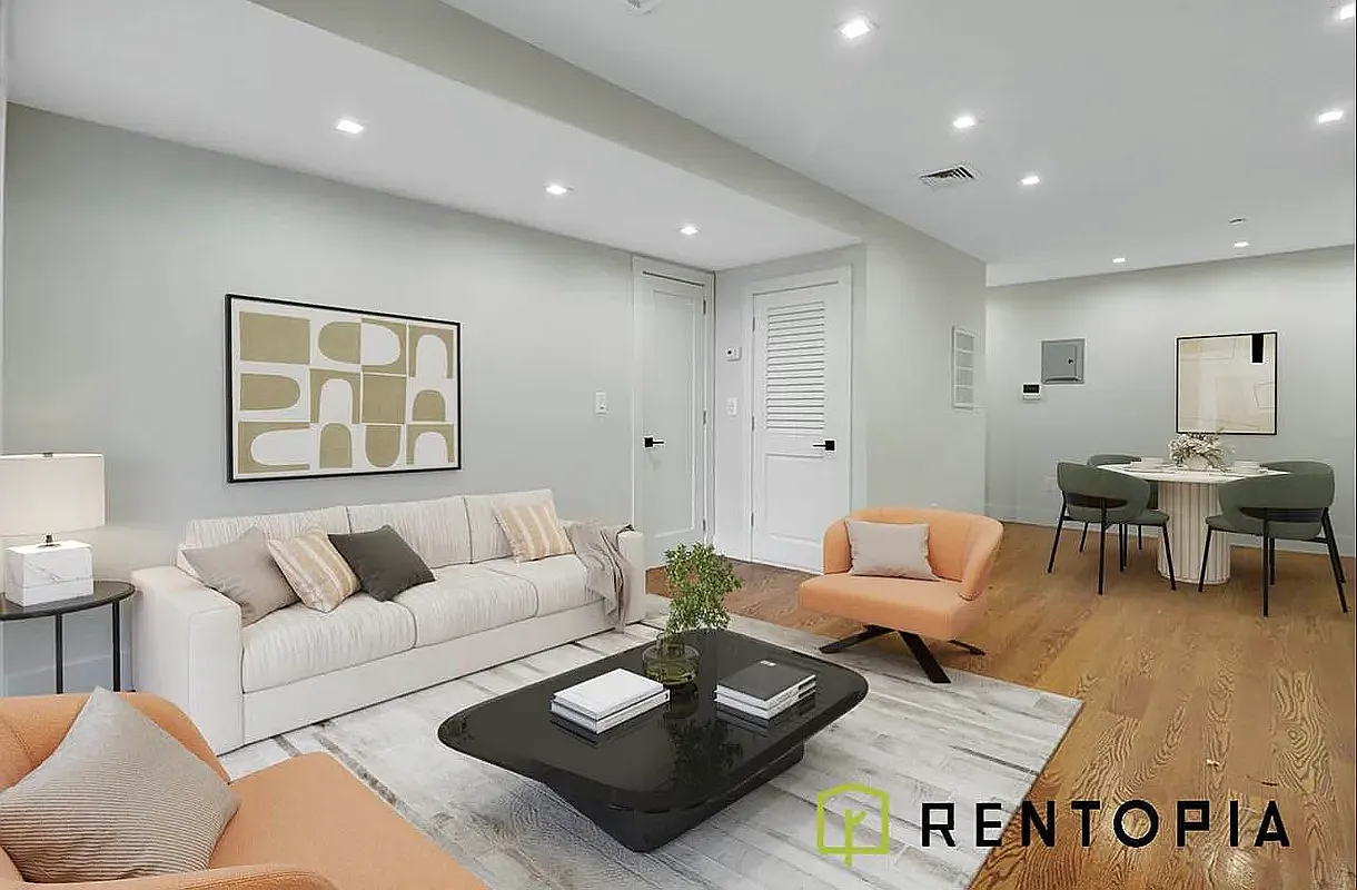490 Warren Street — Photo 2