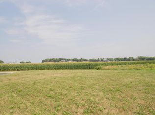1406 Kimberly Ct, Watertown, WI 53098