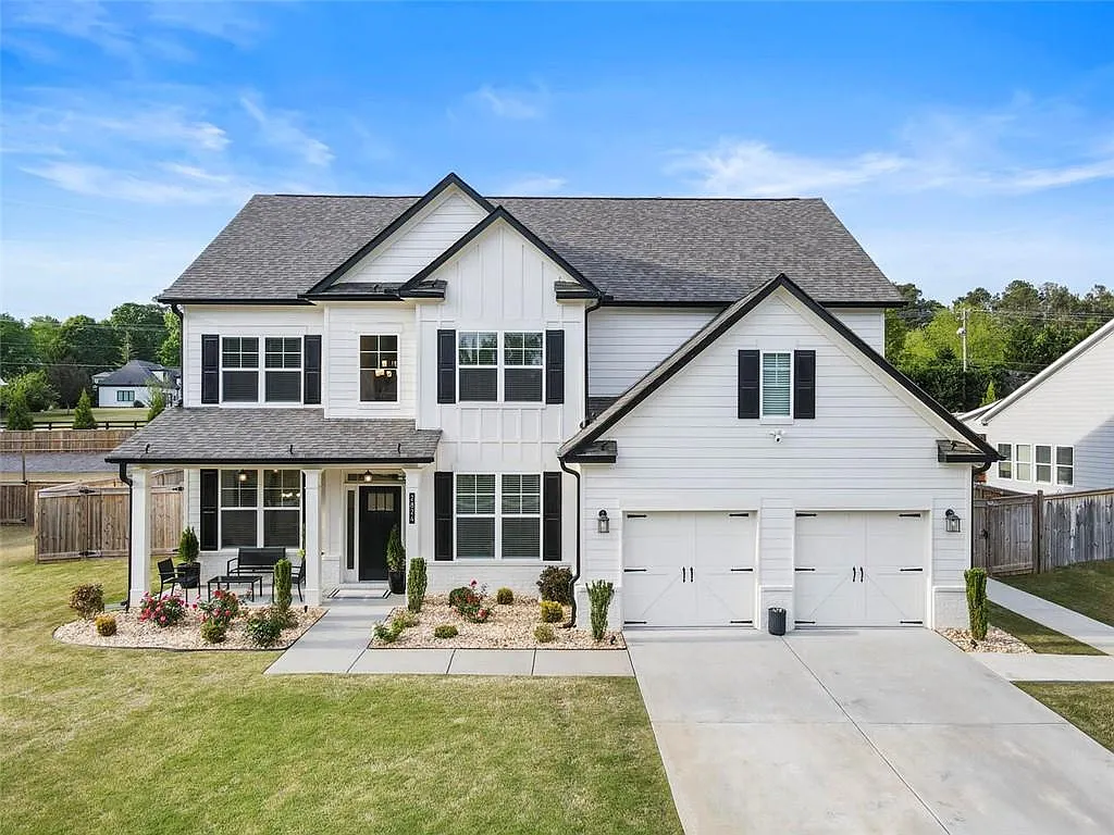 2824 Blandwood Rd photo 1