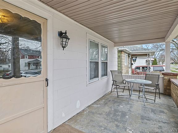 4th image of 3023 Orleans Ave