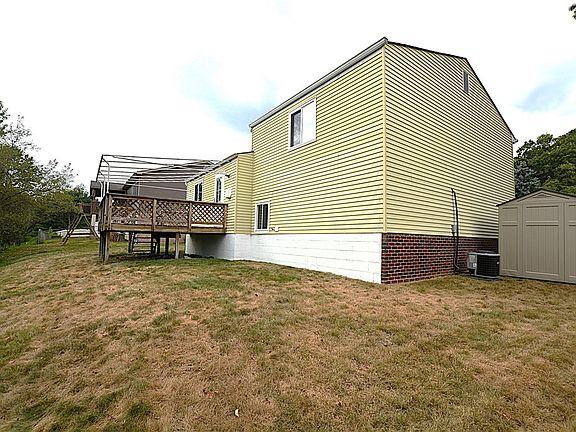 4th image of 424 Linden Dr