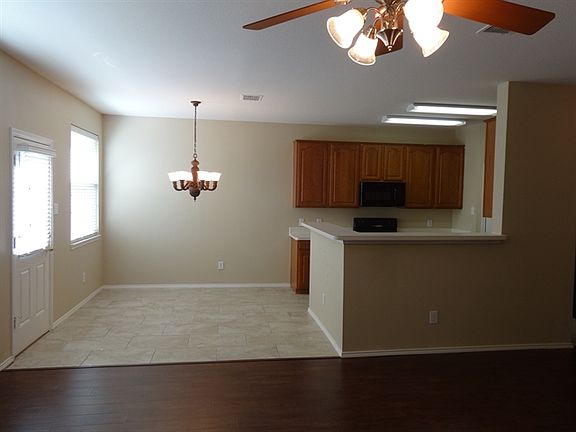 4th image of 1029 Pullman Dr